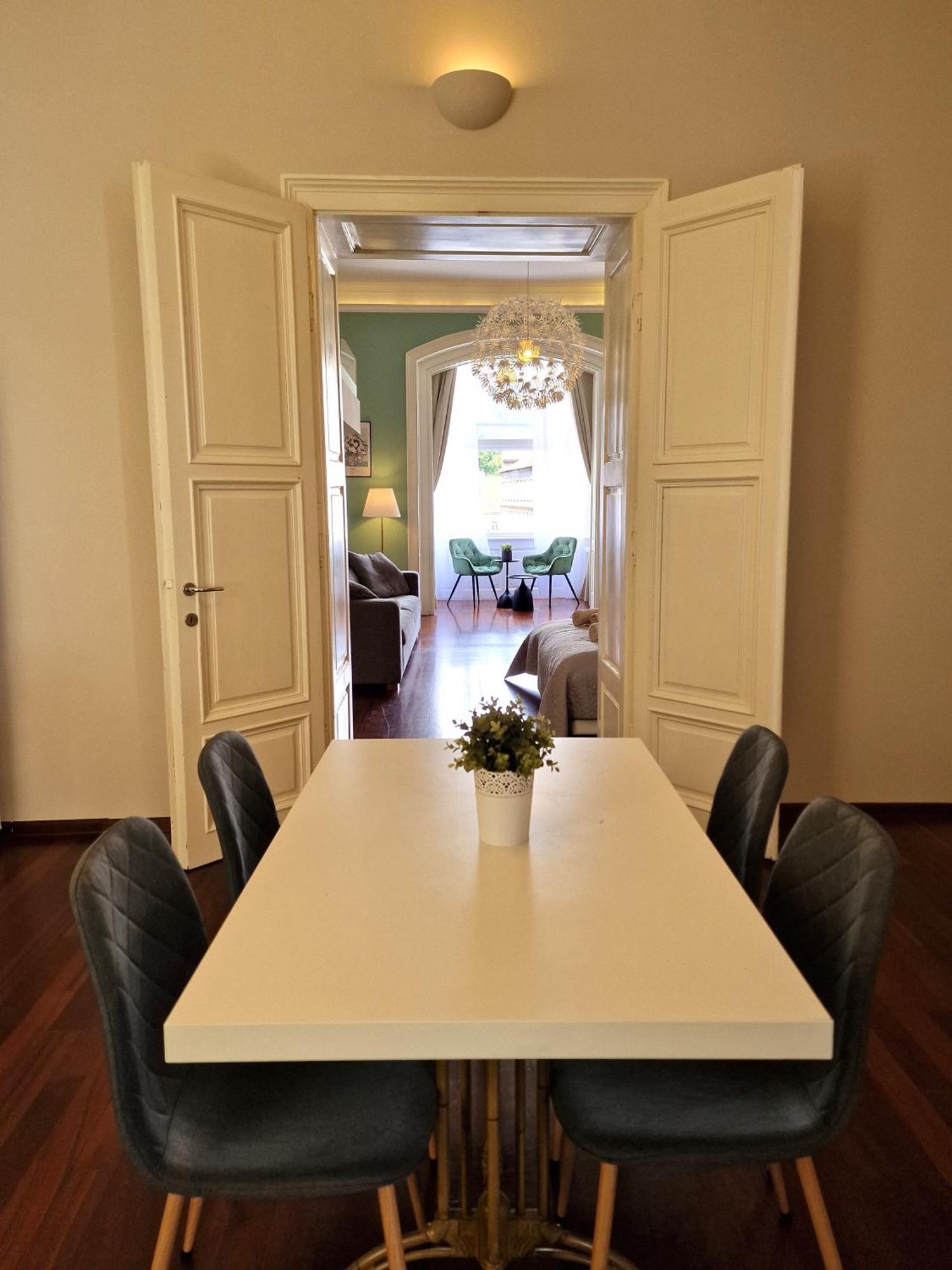 Apartment Exclusive View Cvjetni Trg Zagreb Eksteriør billede