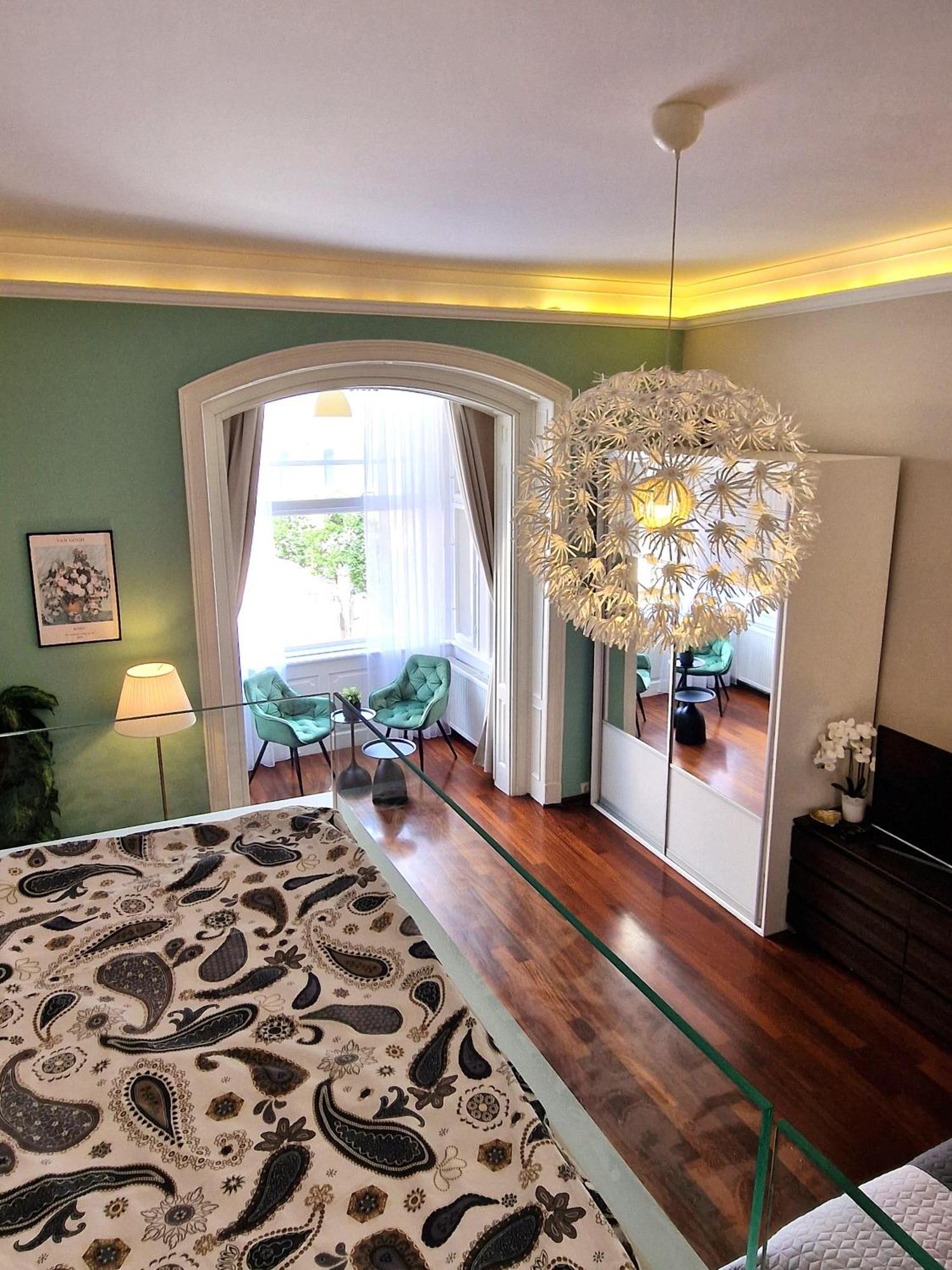 Apartment Exclusive View Cvjetni Trg Zagreb Eksteriør billede